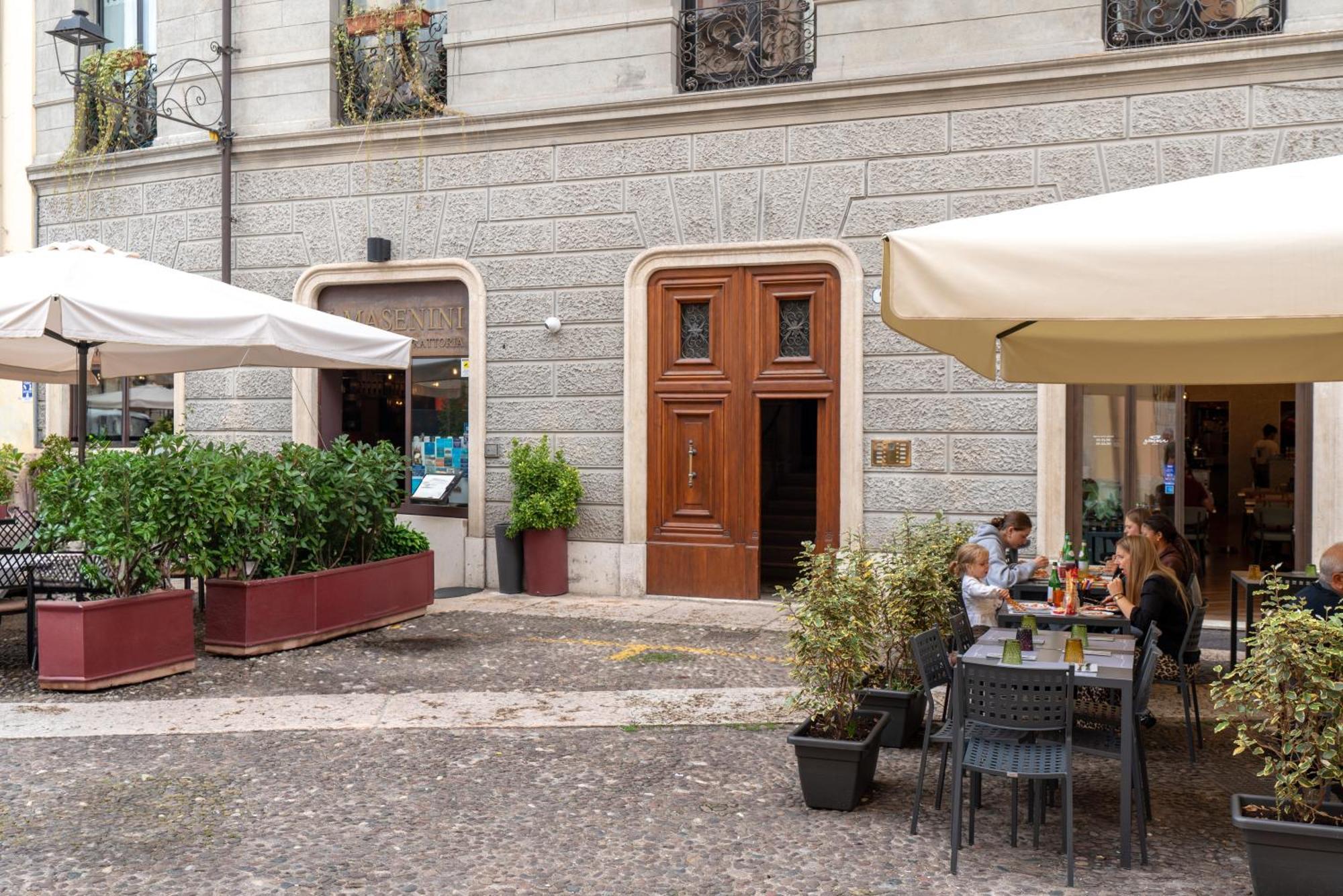 Hotel Palazzo Biasini By Postcardsfrom Verona Exterior foto